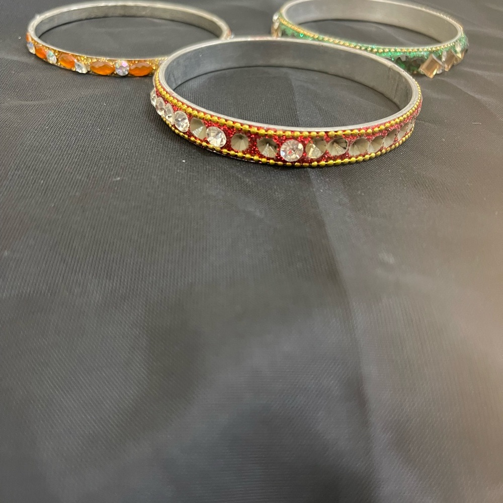 NWOT Bangles - Picture 5 of 5